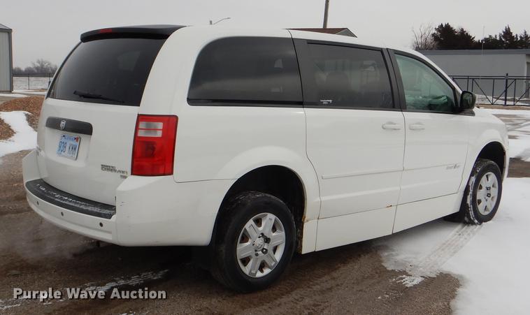 image for item DE0086 2009 Dodge Grand Caravan SE handicap accessible van