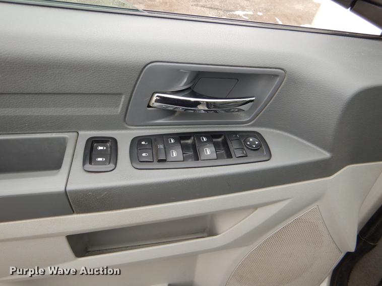 image for item DE0086 2009 Dodge Grand Caravan SE handicap accessible van