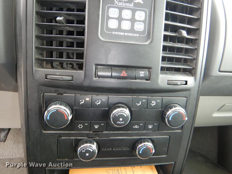 image for item DE0086 2009 Dodge Grand Caravan SE handicap accessible van