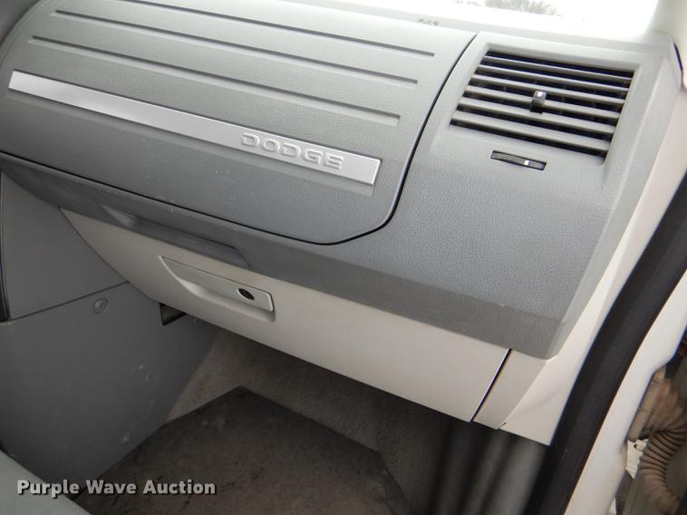image for item DE0086 2009 Dodge Grand Caravan SE handicap accessible van