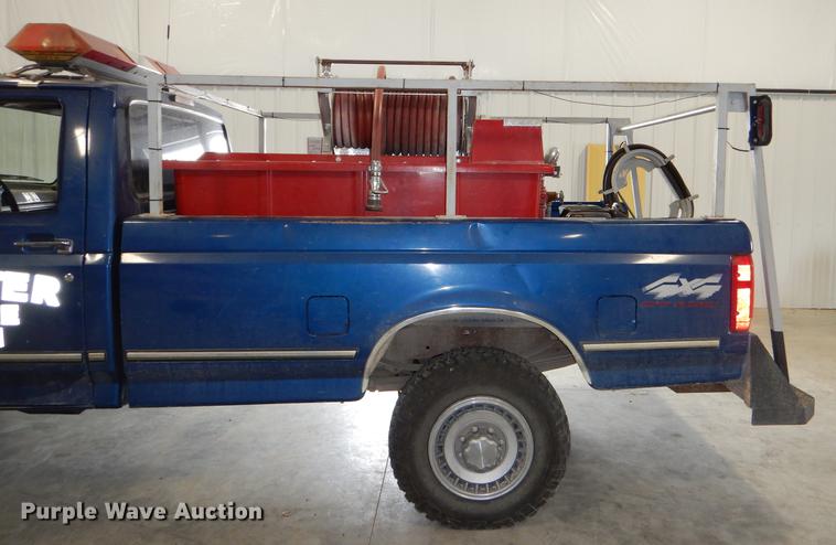 image for item DE0127 1994 Ford F350 XLT brush fire truck