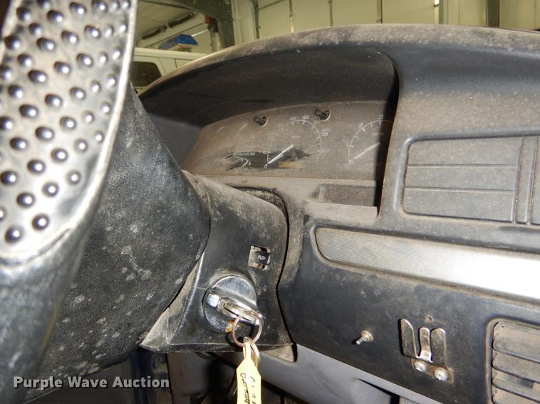 image for item DE0127 1994 Ford F350 XLT brush fire truck