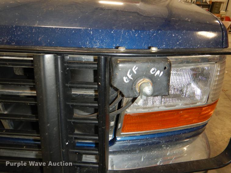 image for item DE0127 1994 Ford F350 XLT brush fire truck