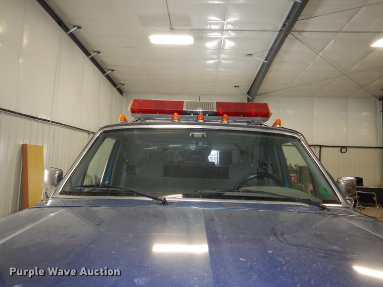 image for item DE0127 1994 Ford F350 XLT brush fire truck