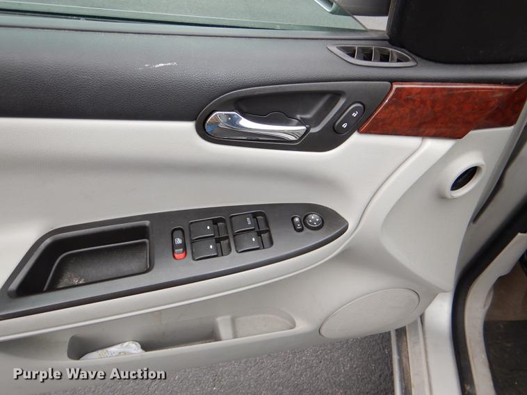 image for item DE0132 2008 Chevrolet Impala LS