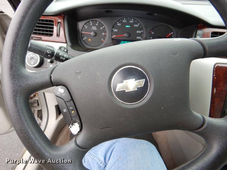 image for item DE0132 2008 Chevrolet Impala LS