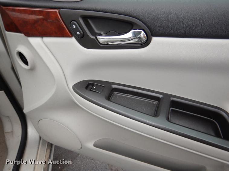 image for item DE0132 2008 Chevrolet Impala LS