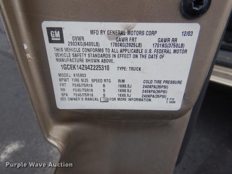 image for item DE0133 2004 Chevrolet Silverado 1500 pickup truck