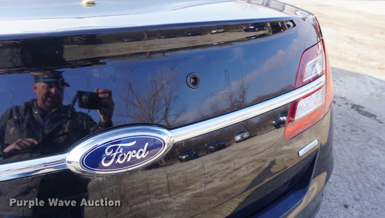 image for item DE3390 2015 Ford Taurus Police Interceptor