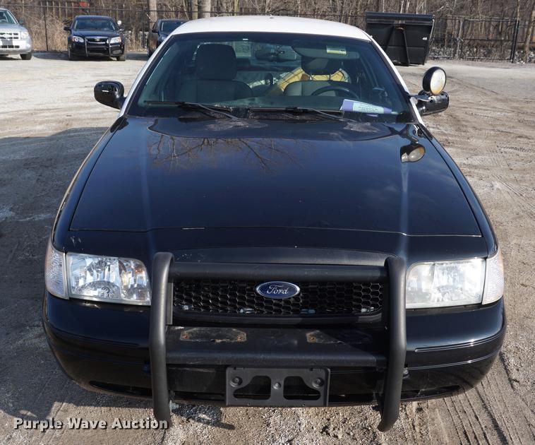 image for item DE3391 2011 Ford Crown Victoria Police Interceptor
