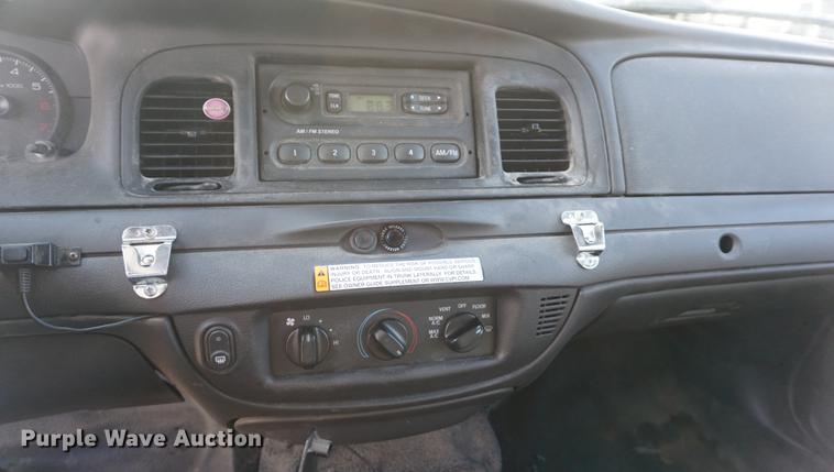 image for item DE3391 2011 Ford Crown Victoria Police Interceptor