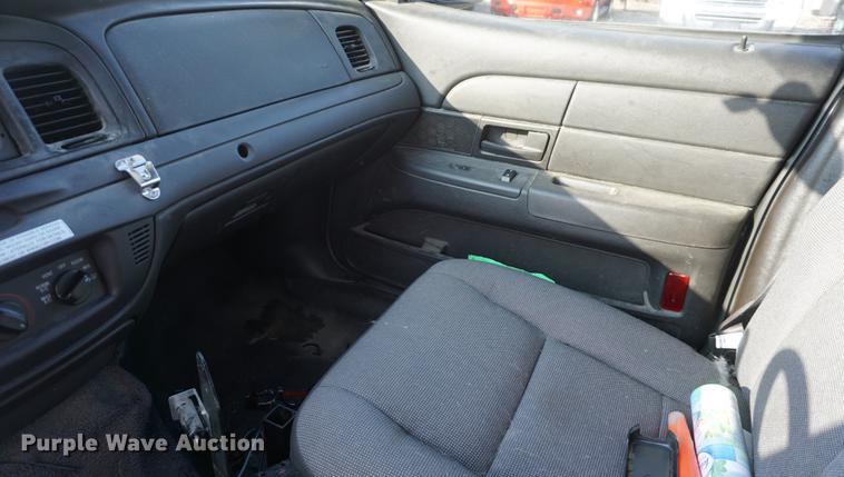 image for item DE3391 2011 Ford Crown Victoria Police Interceptor