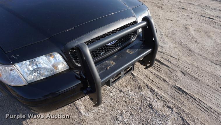 image for item DE3391 2011 Ford Crown Victoria Police Interceptor