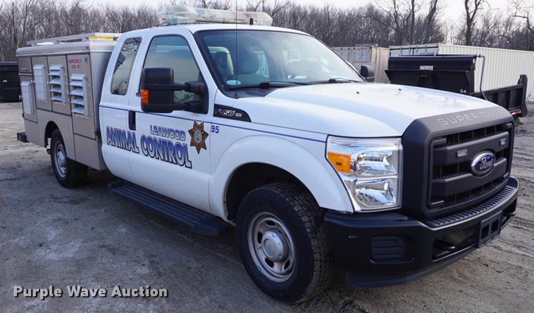 image for item DE3393 2012 Ford F350 Super Duty SuperCab animal control pickup truck
