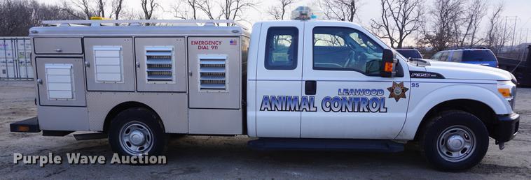 image for item DE3393 2012 Ford F350 Super Duty SuperCab animal control pickup truck