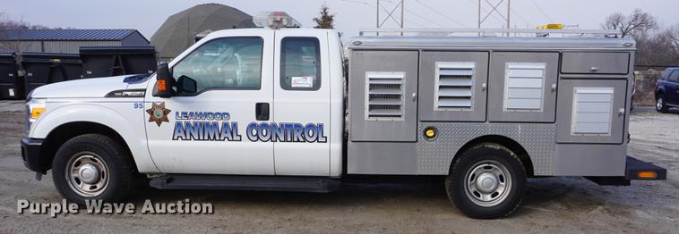image for item DE3393 2012 Ford F350 Super Duty SuperCab animal control pickup truck