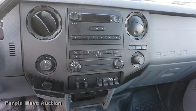 image for item DE3393 2012 Ford F350 Super Duty SuperCab animal control pickup truck