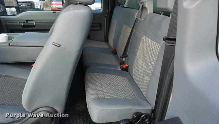 image for item DE3393 2012 Ford F350 Super Duty SuperCab animal control pickup truck