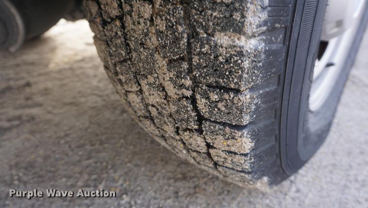 image for item DE3393 2012 Ford F350 Super Duty SuperCab animal control pickup truck