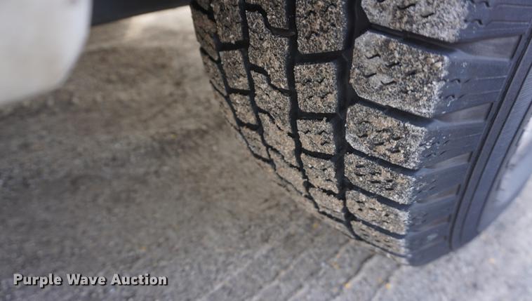 image for item DE3393 2012 Ford F350 Super Duty SuperCab animal control pickup truck