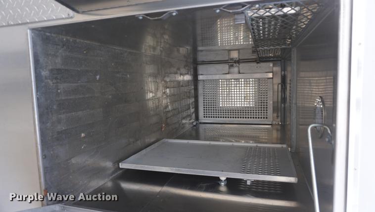 image for item DE3393 2012 Ford F350 Super Duty SuperCab animal control pickup truck