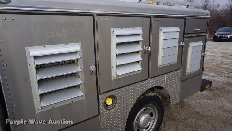 image for item DE3393 2012 Ford F350 Super Duty SuperCab animal control pickup truck