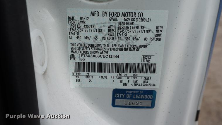 image for item DE3393 2012 Ford F350 Super Duty SuperCab animal control pickup truck