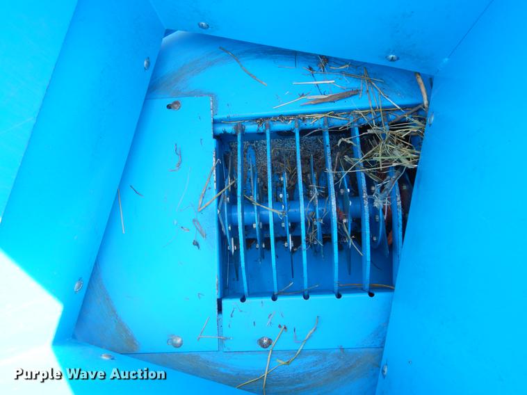 image for item DE6019 Goosen BCG-3 bale chopper