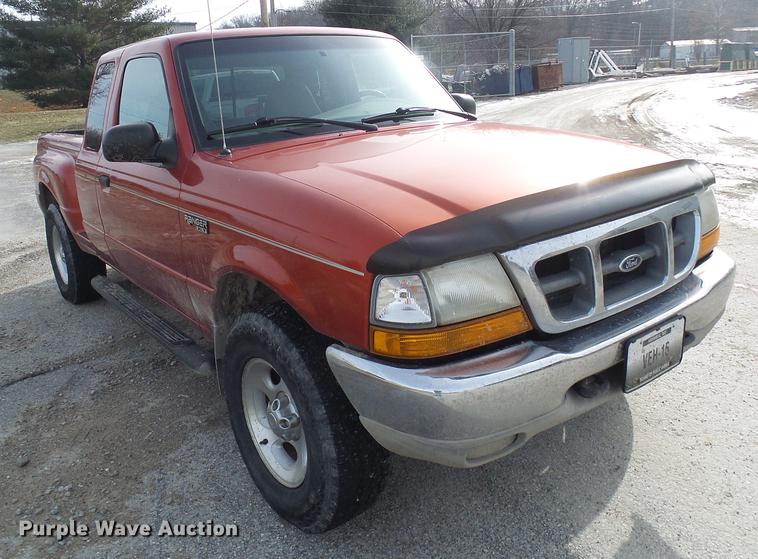image for item DF7108 1999 Ford Ranger SuperCab pickup truck