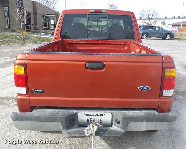 image for item DF7108 1999 Ford Ranger SuperCab pickup truck
