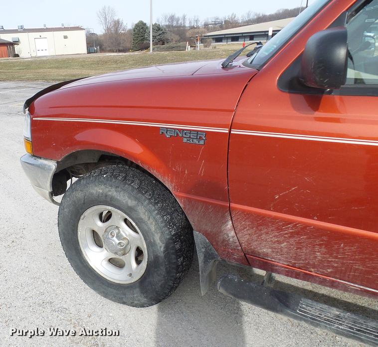 image for item DF7108 1999 Ford Ranger SuperCab pickup truck