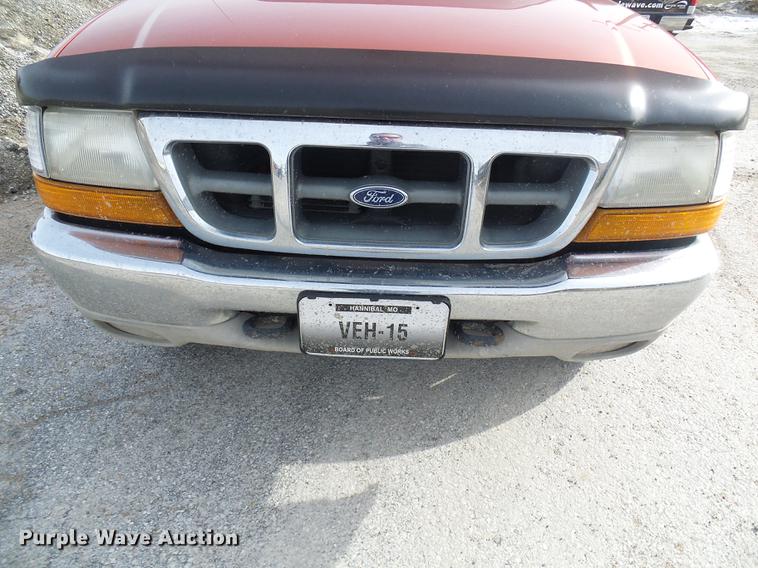 image for item DF7108 1999 Ford Ranger SuperCab pickup truck