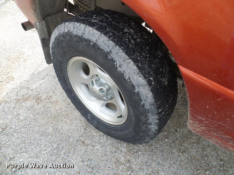 image for item DF7108 1999 Ford Ranger SuperCab pickup truck