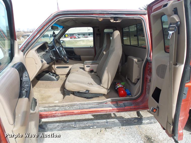 image for item DF7108 1999 Ford Ranger SuperCab pickup truck