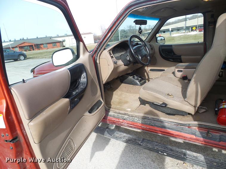 image for item DF7108 1999 Ford Ranger SuperCab pickup truck
