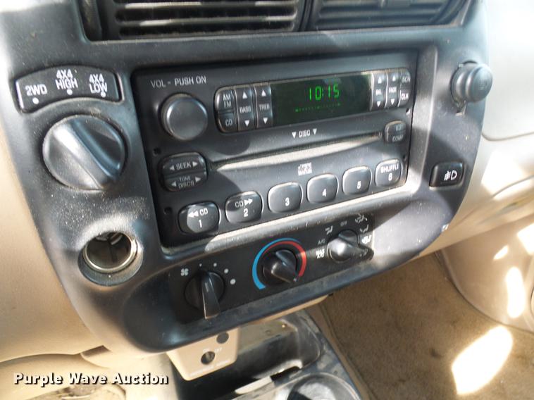 image for item DF7108 1999 Ford Ranger SuperCab pickup truck