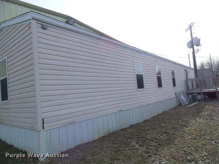 image for item DF7109 2005 mobile home