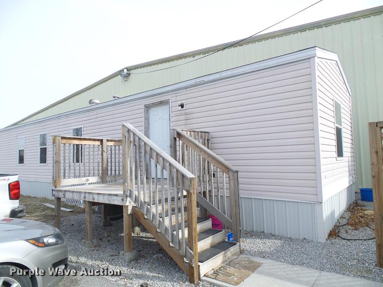 image for item DF7109 2005 mobile home