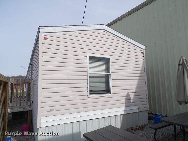 image for item DF7109 2005 mobile home