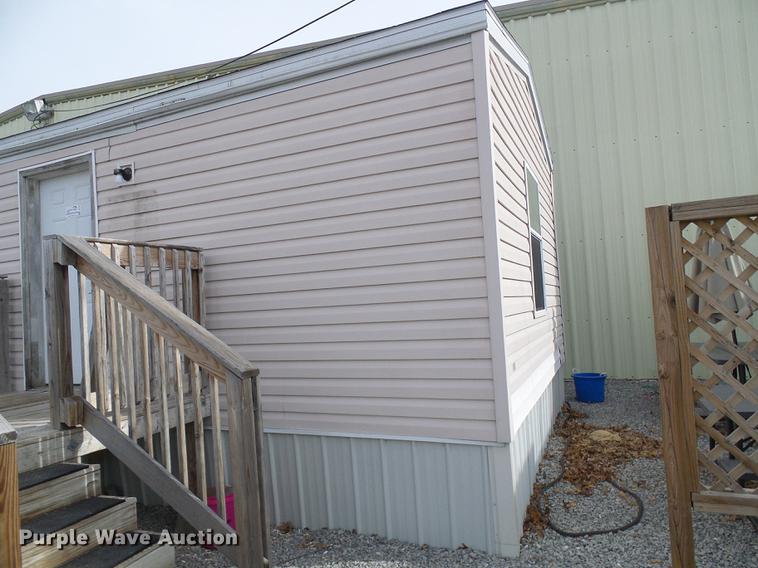 image for item DF7109 2005 mobile home