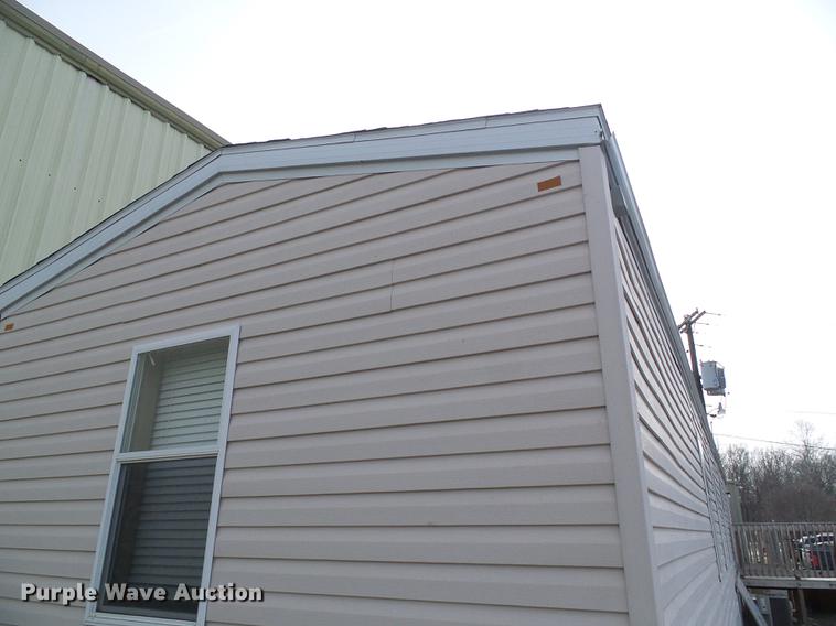 image for item DF7109 2005 mobile home