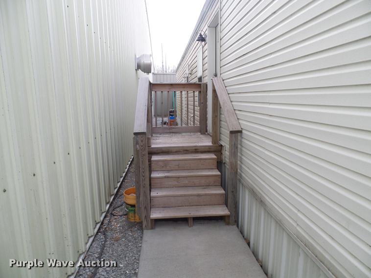 image for item DF7109 2005 mobile home