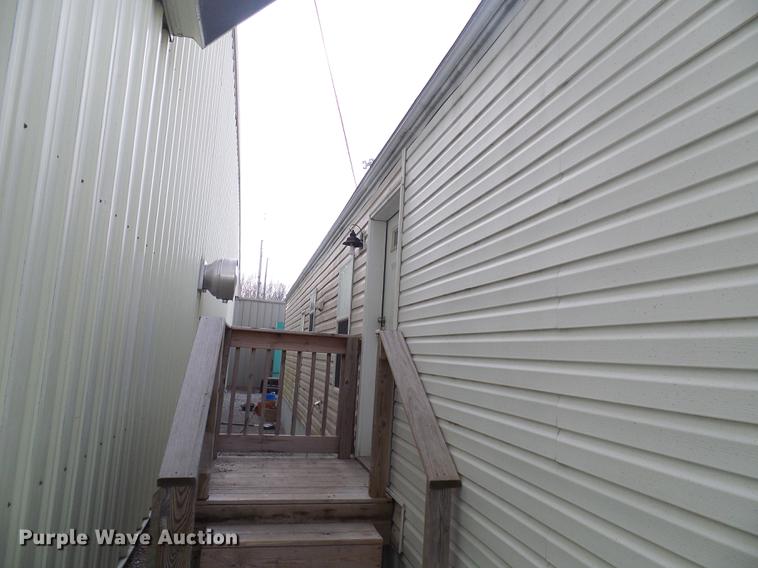 image for item DF7109 2005 mobile home