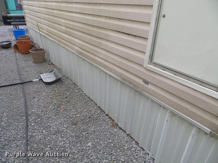 image for item DF7109 2005 mobile home