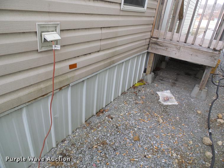 image for item DF7109 2005 mobile home