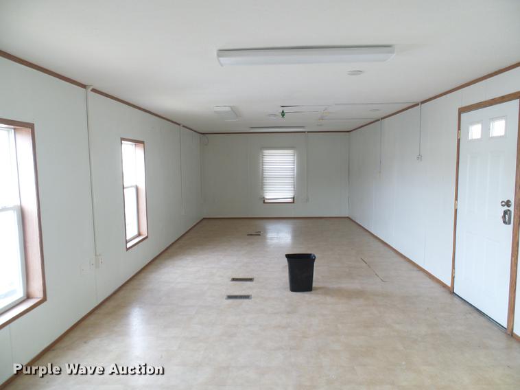 image for item DF7109 2005 mobile home