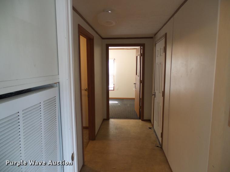 image for item DF7109 2005 mobile home