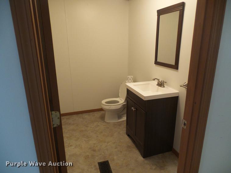 image for item DF7109 2005 mobile home