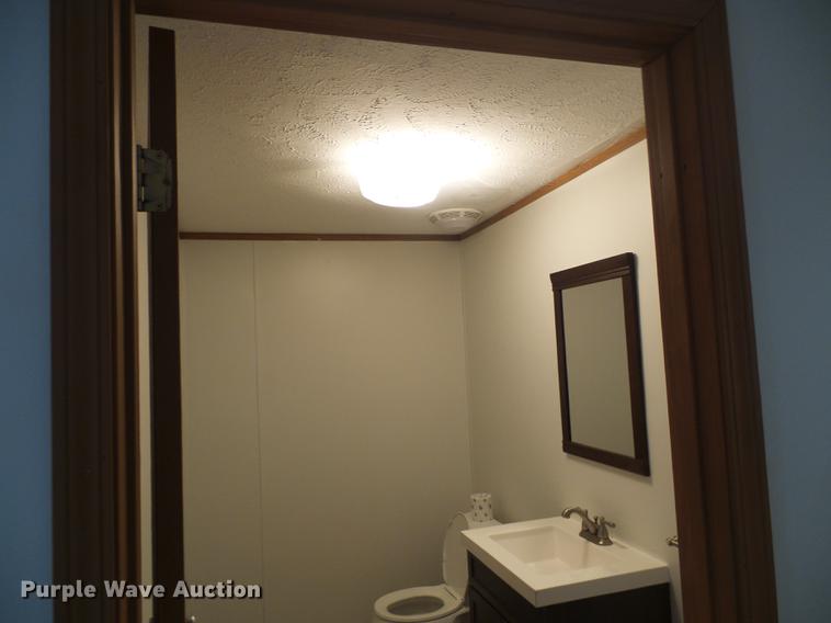 image for item DF7109 2005 mobile home