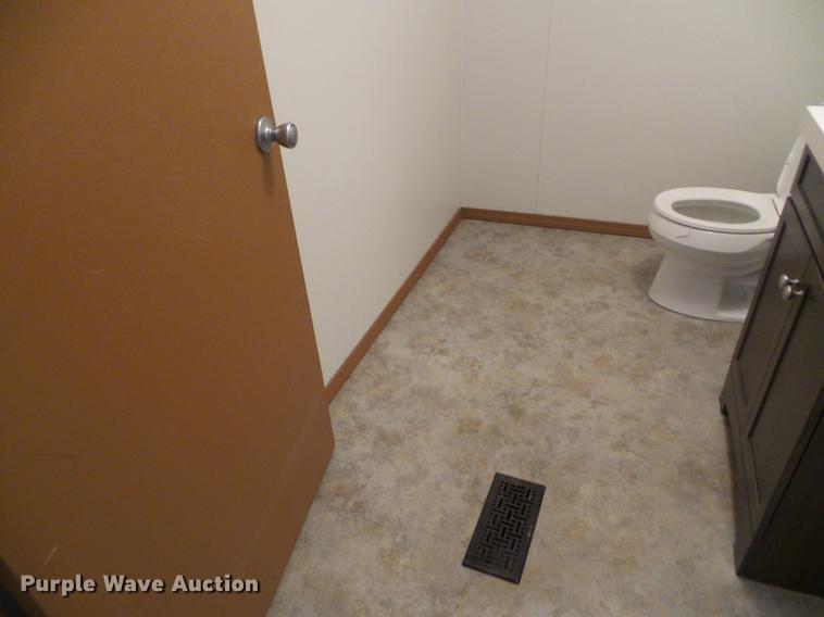 image for item DF7109 2005 mobile home